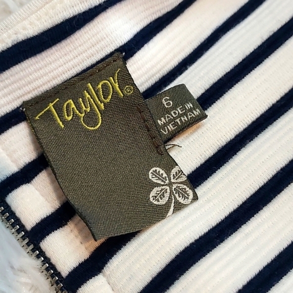 TAYLOR summer dress, A line, blue pattern sleevess size 6 - Picture 9 of 10